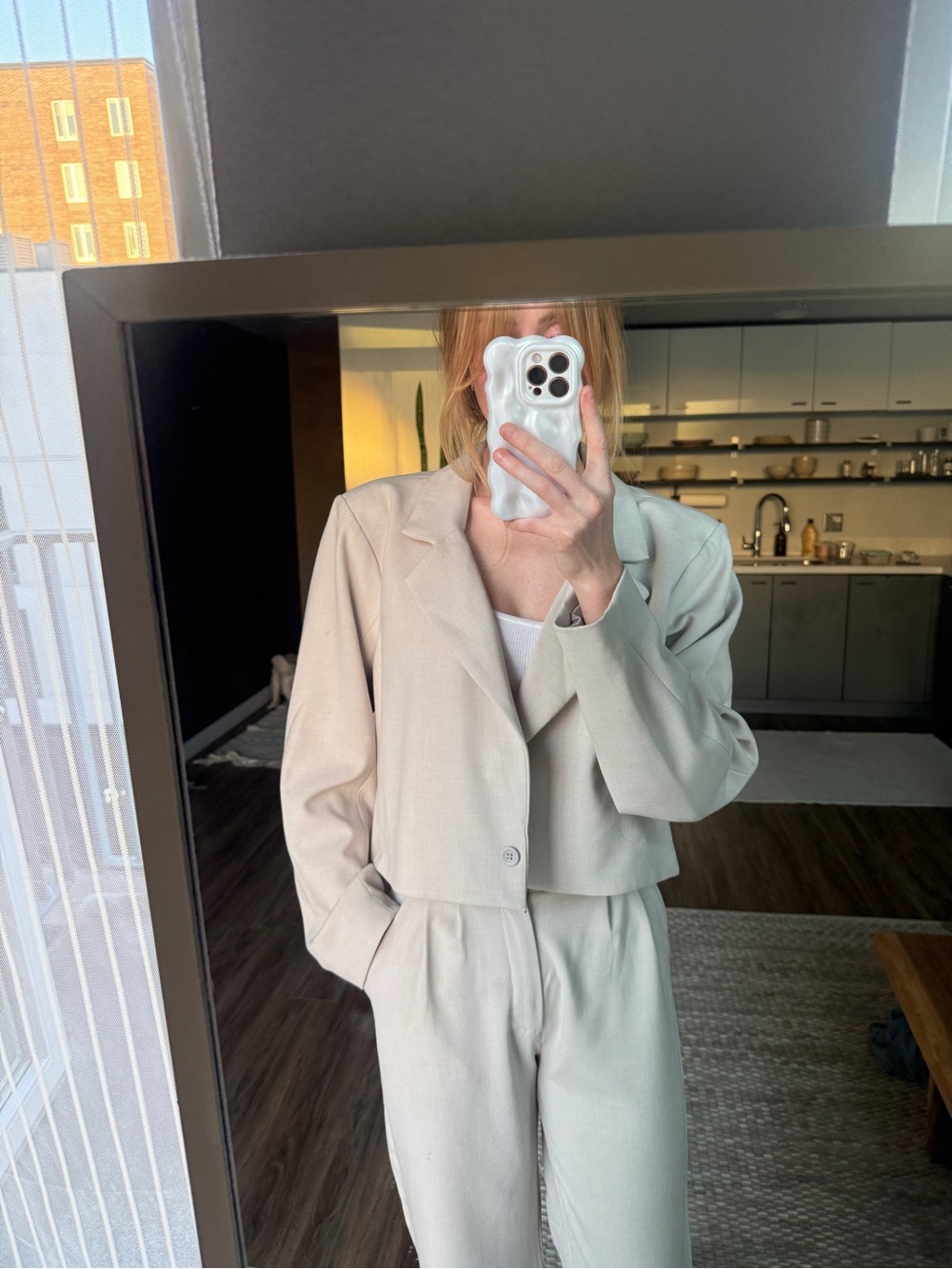 Tailored Linen Suit Set - Picture 4 of 5